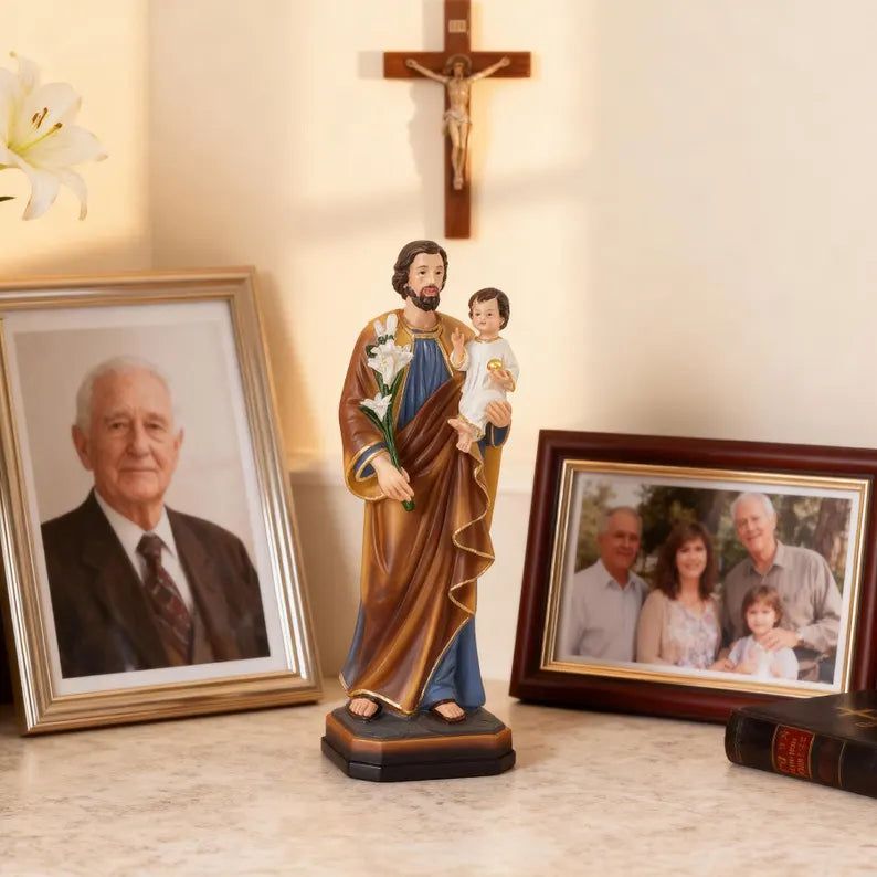 4-saint joseph statue with baby jesus with photo frames