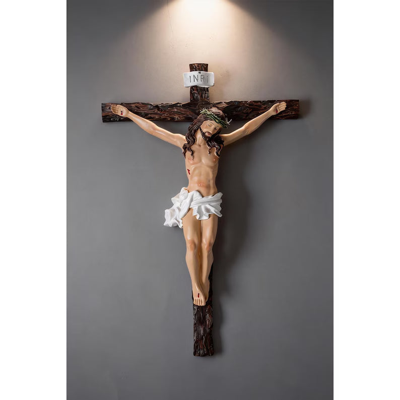 7-realistic jesus crucifix statue in grey background